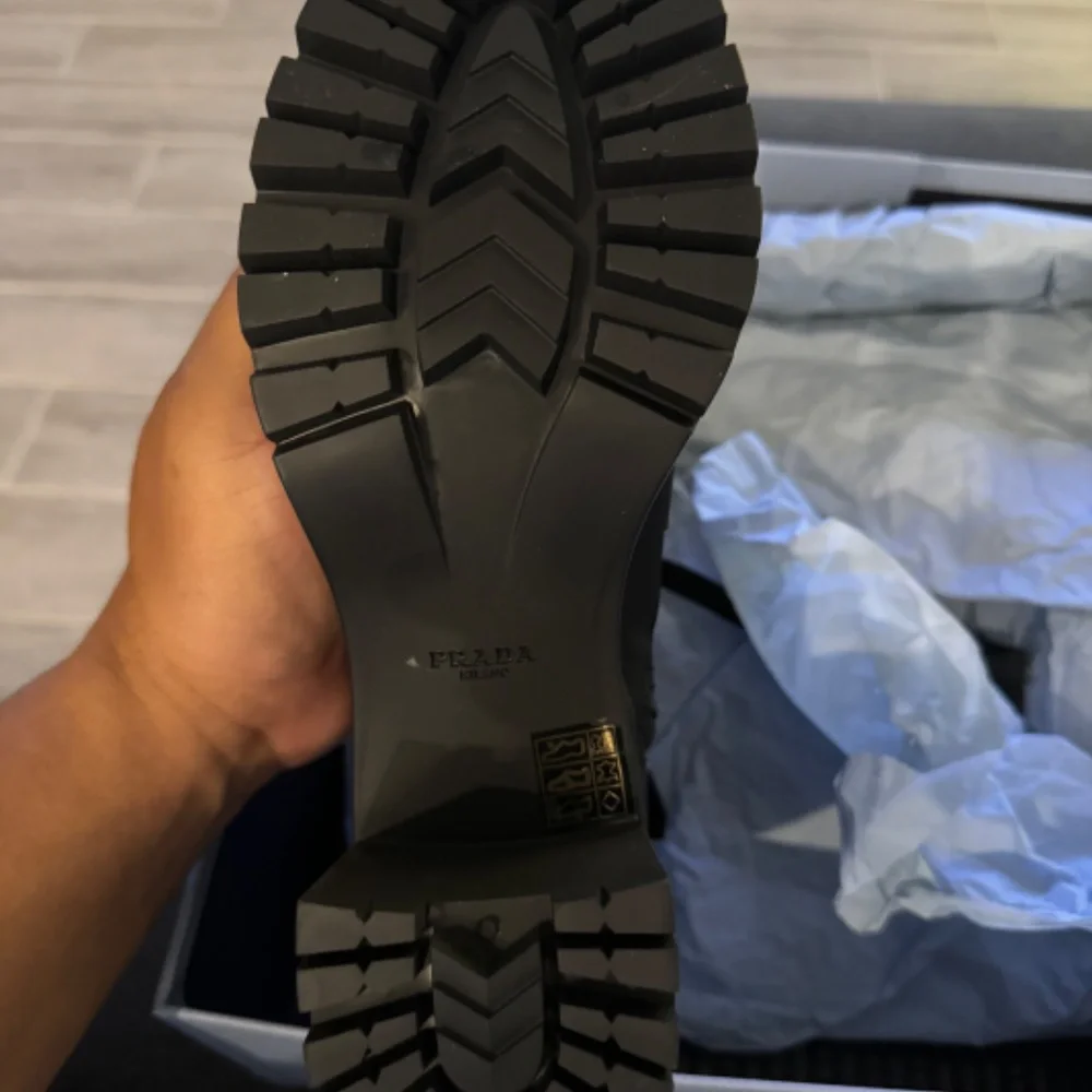 Prada boots - Picture 3 of 8